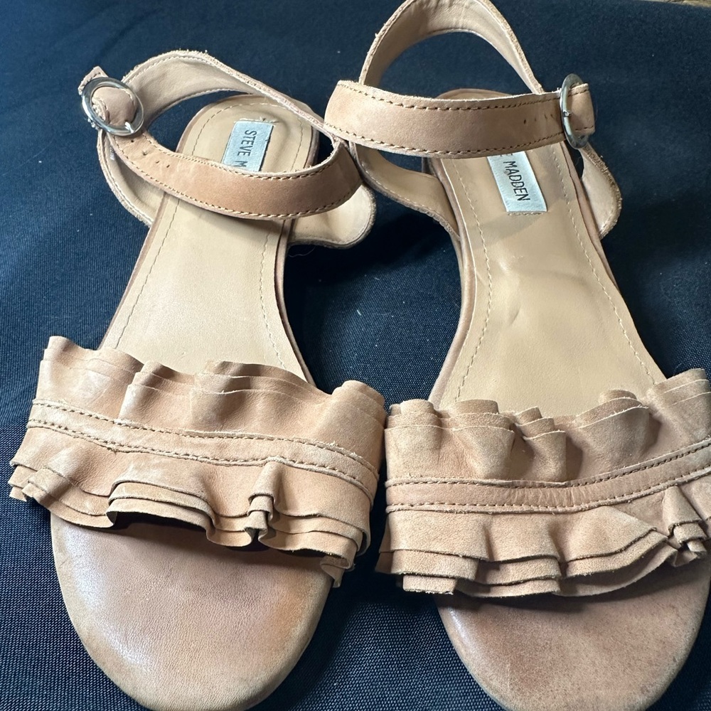 Steve Madden Tan Ruffle Sandals